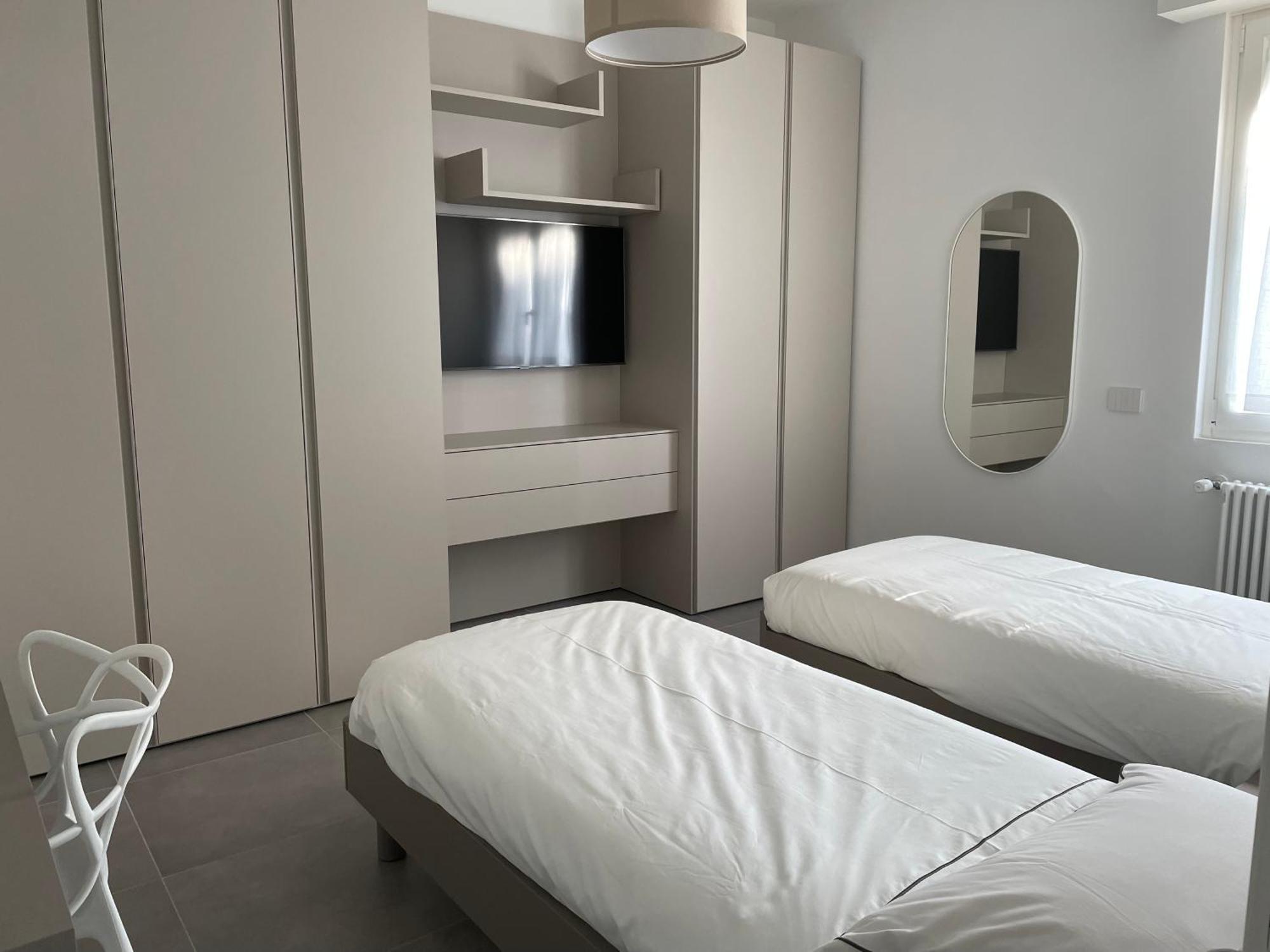 Domus Pyrus Apartments Перо Екстериор снимка